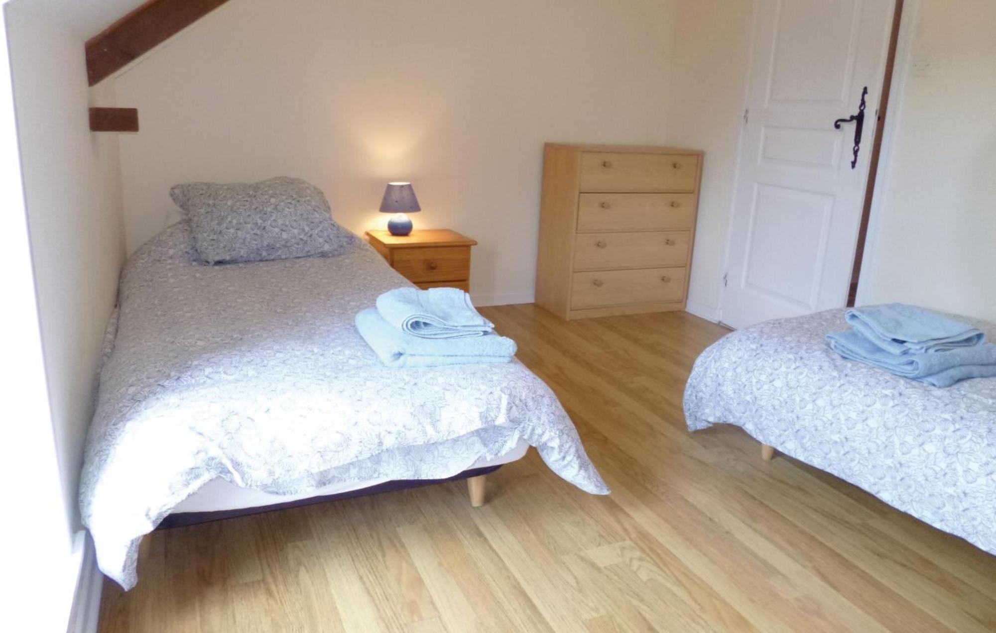 3 Bedroom Cozy Home In Brucheville Carentan-les-Marais Eksteriør bilde