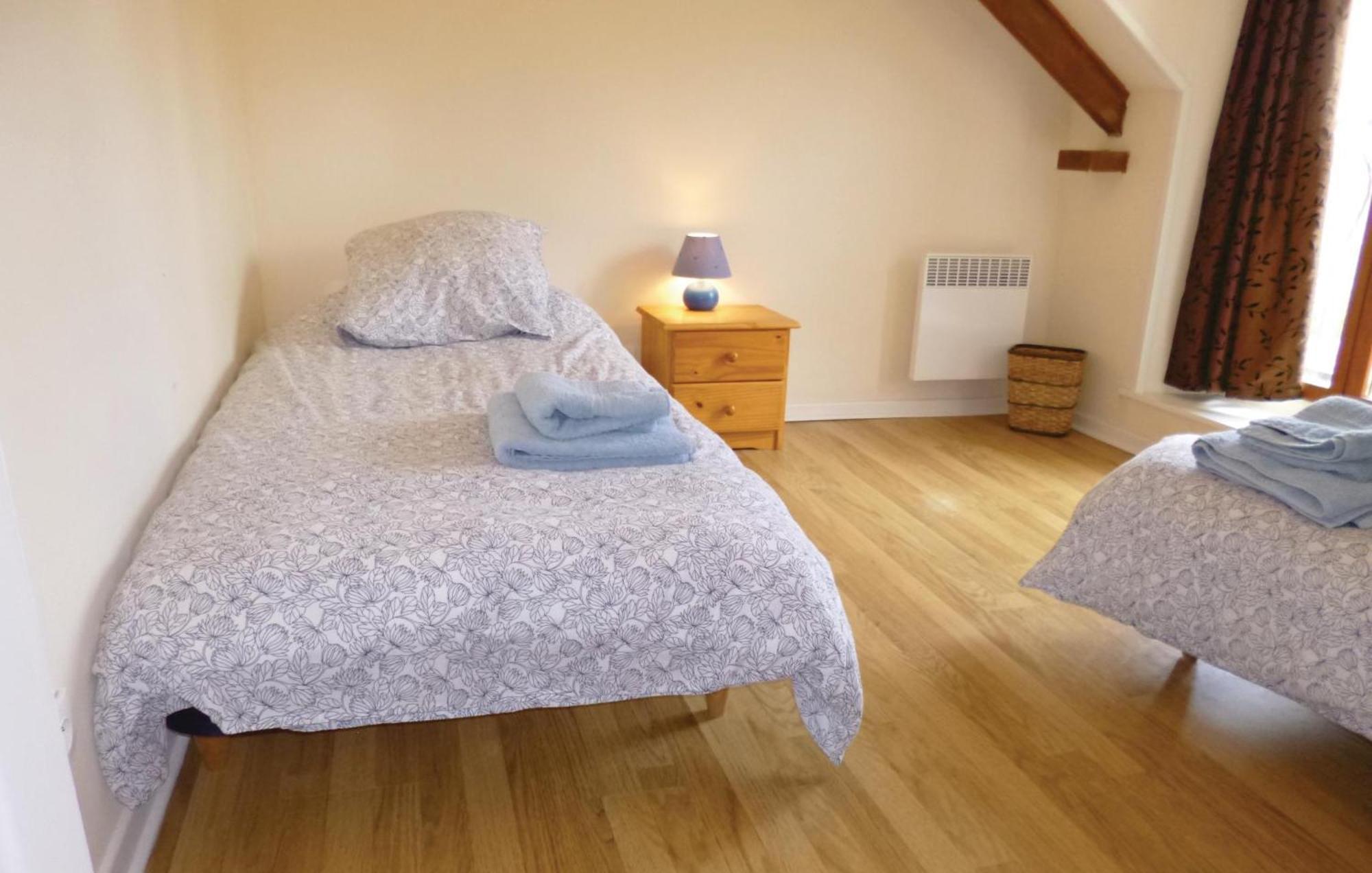 3 Bedroom Cozy Home In Brucheville Carentan-les-Marais Eksteriør bilde